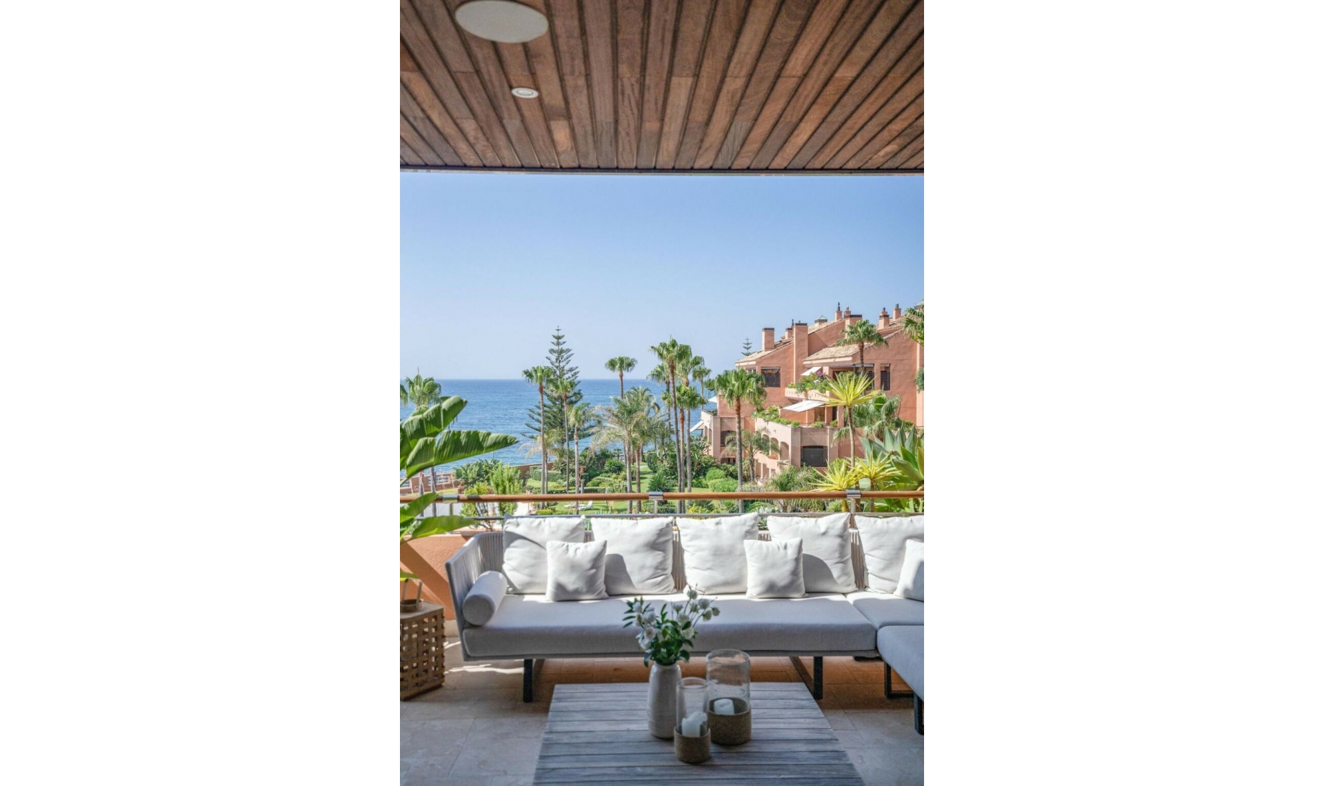 Resale - Apartment -
Puerto Banús