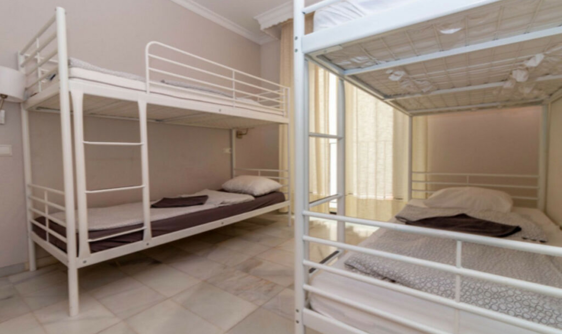 Resale - Apartment -
Puerto Banús