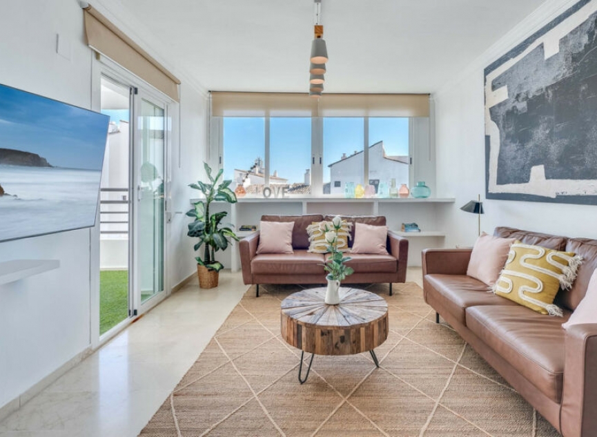 Resale - Apartment -
Puerto Banús