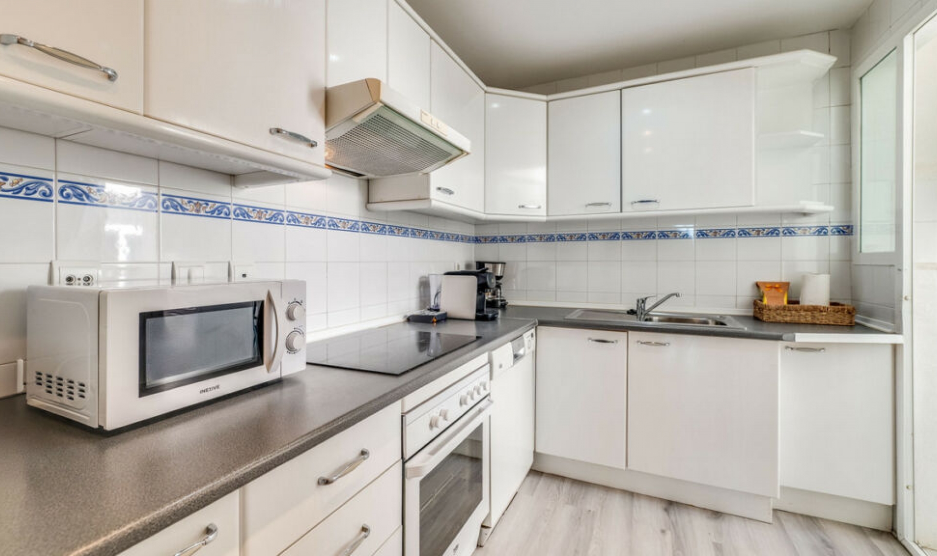 Resale - Apartment -
Puerto Banús