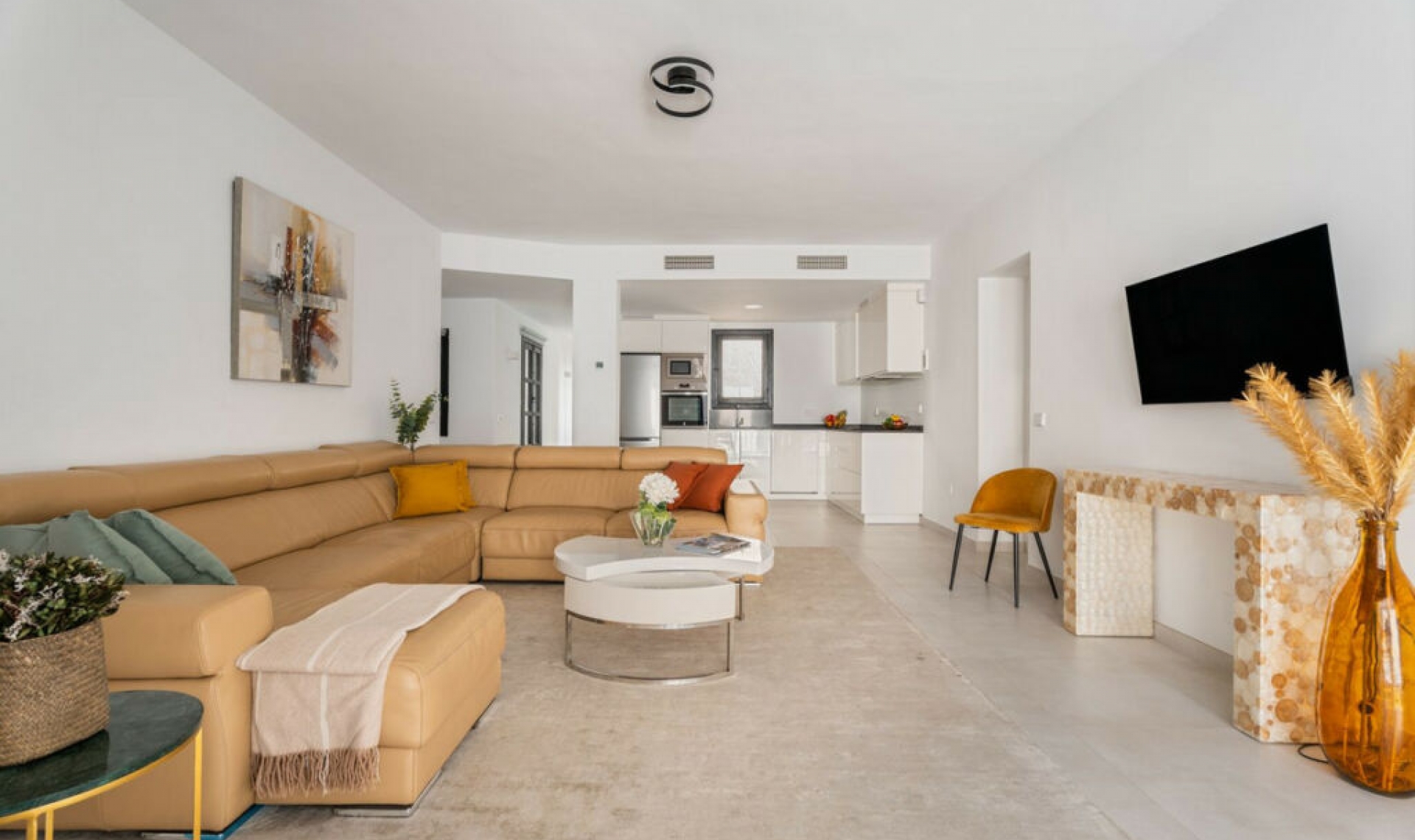 Resale - Apartment -
Puerto Banús