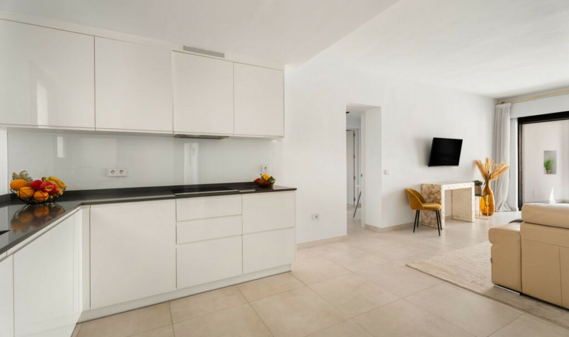 Resale - Apartment -
Puerto Banús