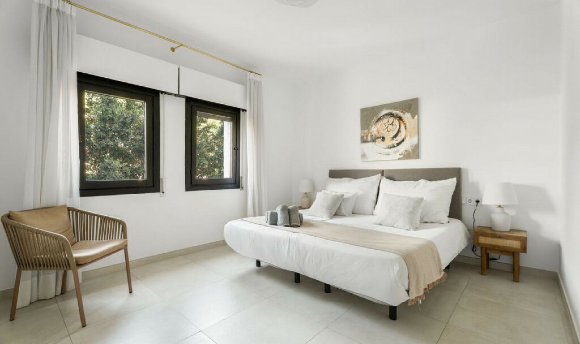 Resale - Apartment -
Puerto Banús