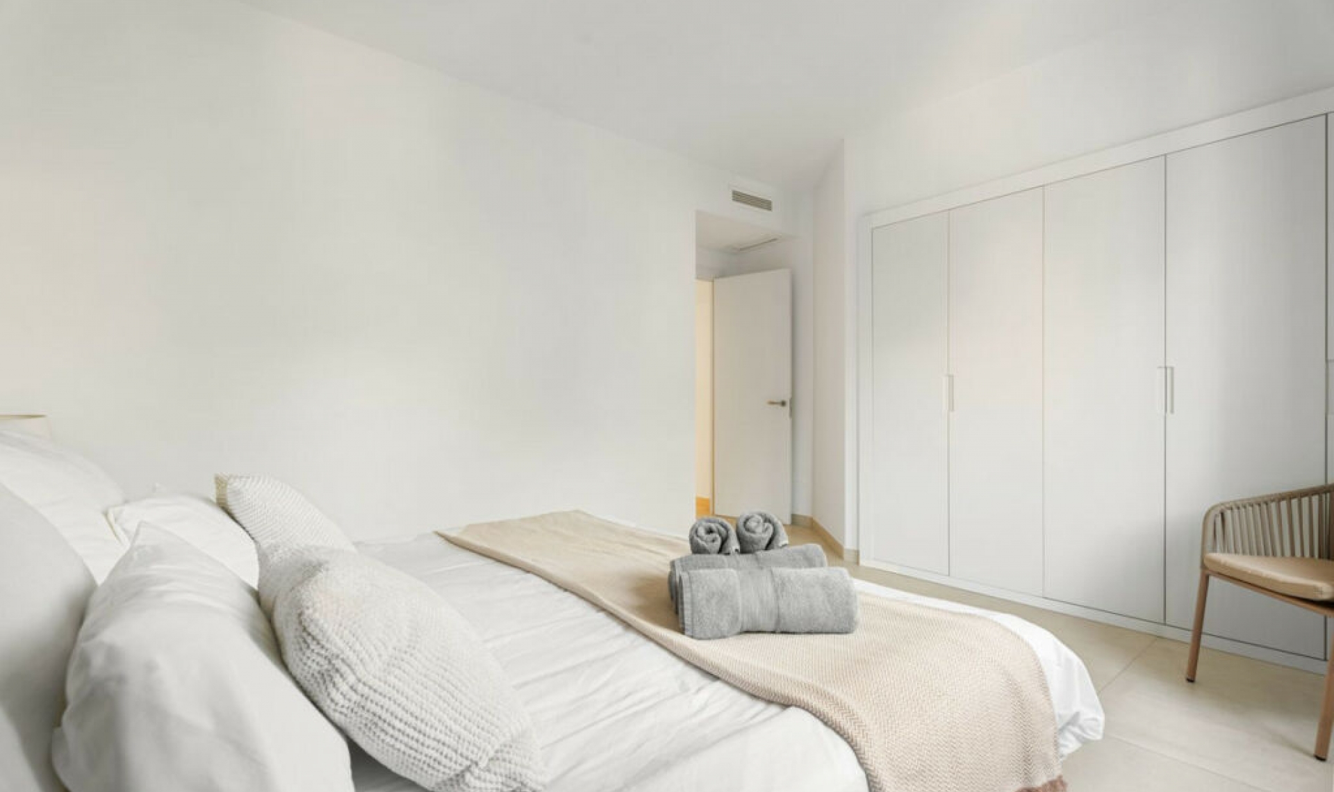 Resale - Apartment -
Puerto Banús