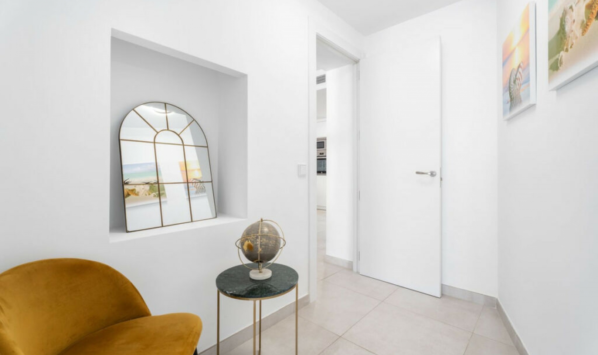 Resale - Apartment -
Puerto Banús