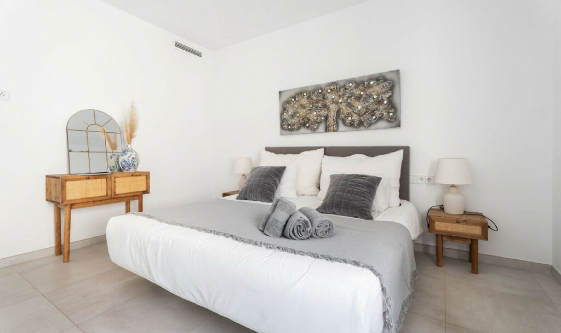 Resale - Apartment -
Puerto Banús