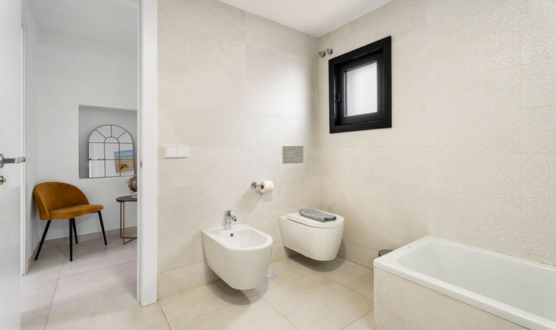 Resale - Apartment -
Puerto Banús