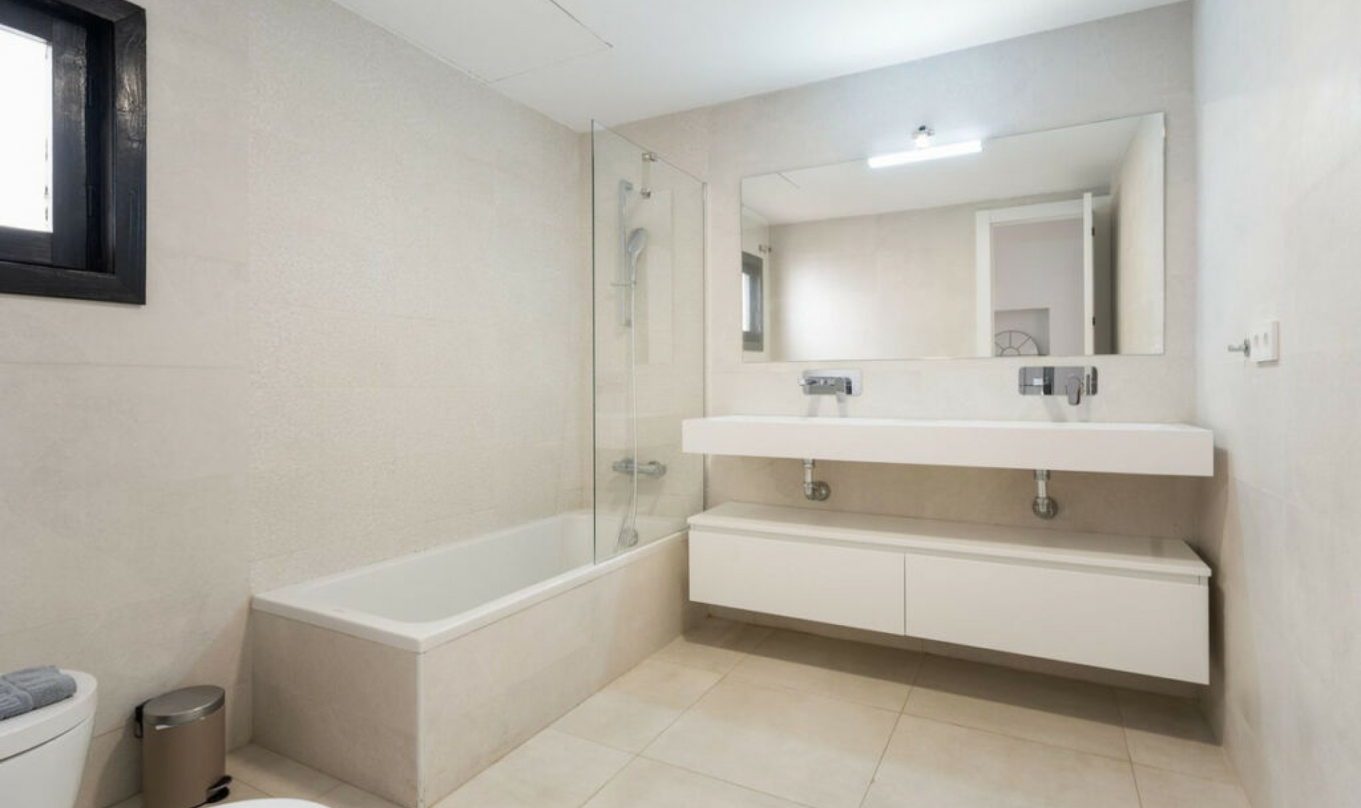 Resale - Apartment -
Puerto Banús