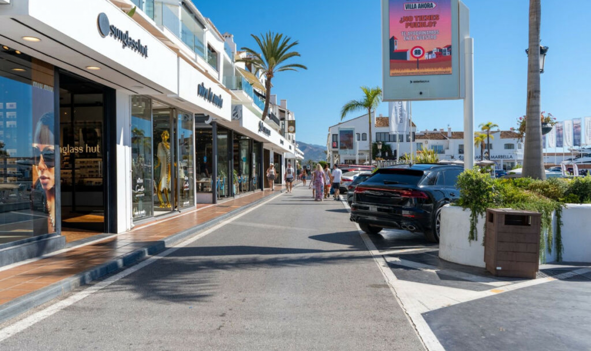 Resale - Apartment -
Puerto Banús