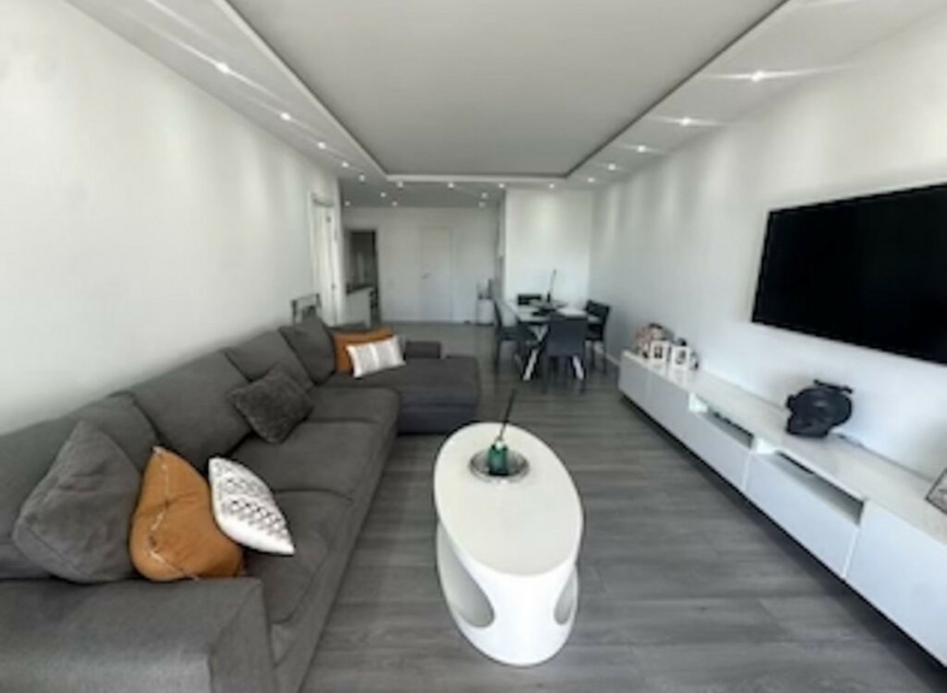 Resale - Apartment -
Puerto Banús