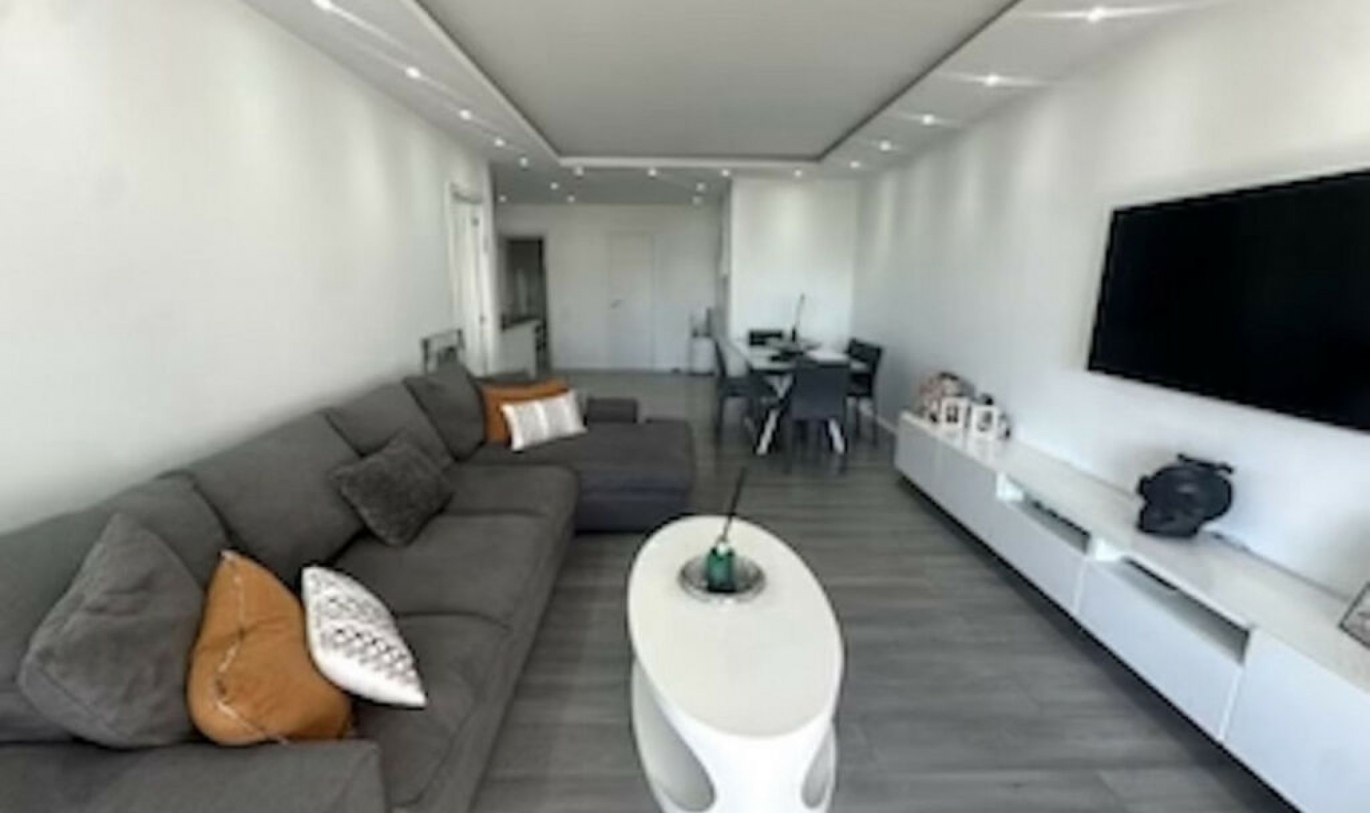 Resale - Apartment -
Puerto Banús