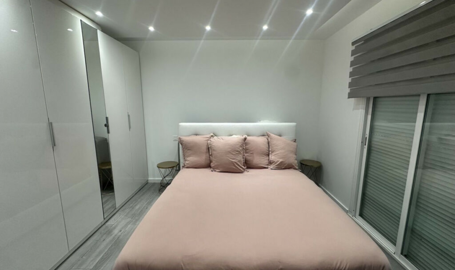 Resale - Apartment -
Puerto Banús