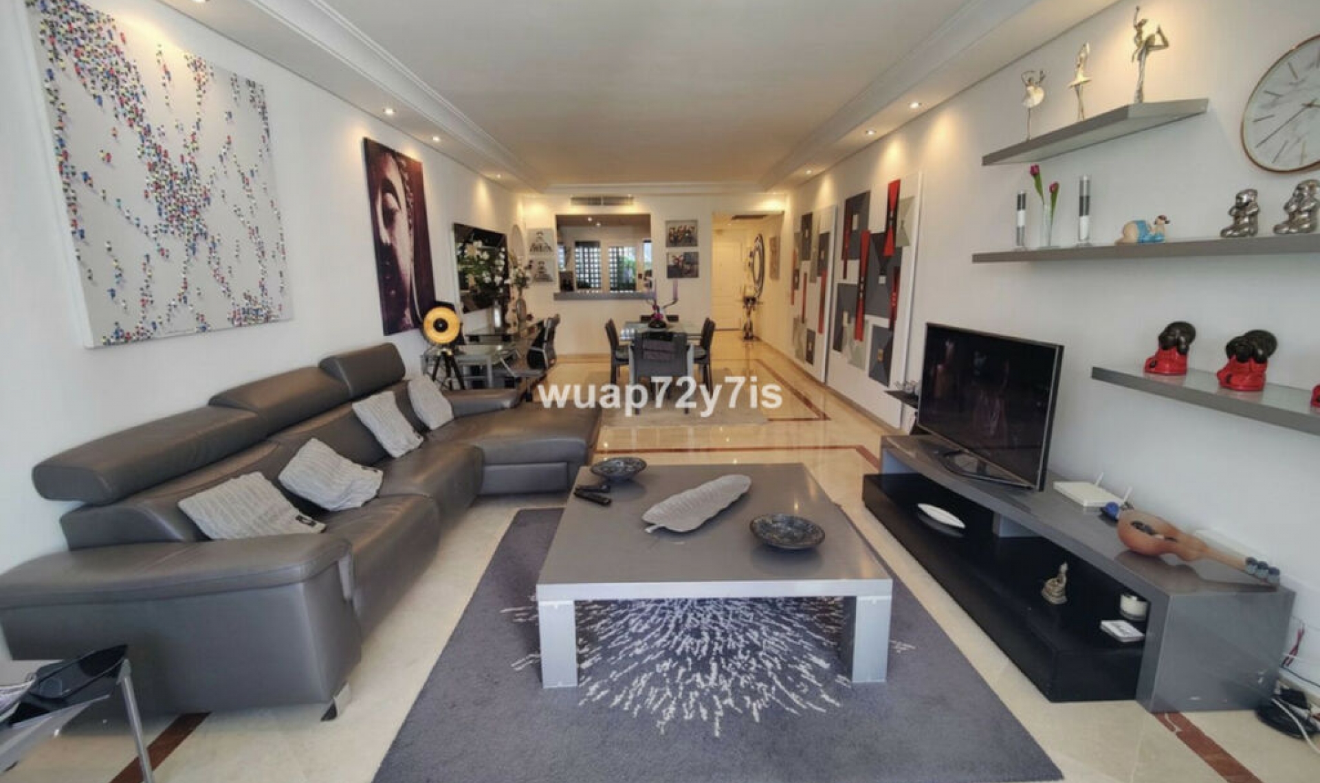 Resale - Apartment -
Puerto Banús