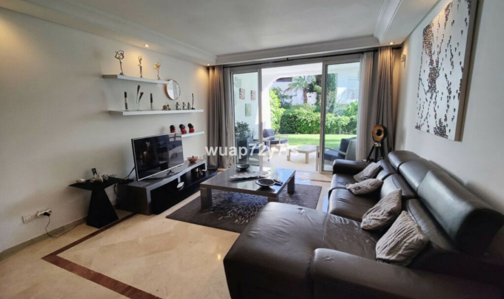 Resale - Apartment -
Puerto Banús