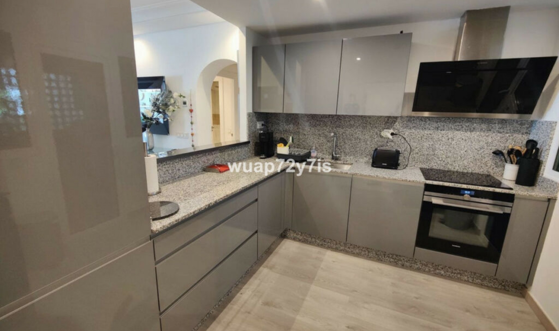 Resale - Apartment -
Puerto Banús