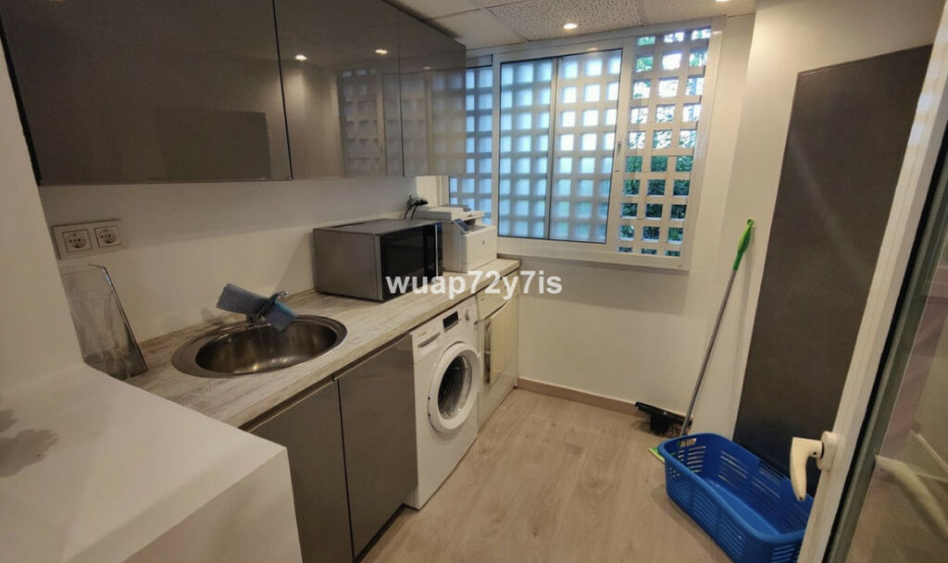 Resale - Apartment -
Puerto Banús