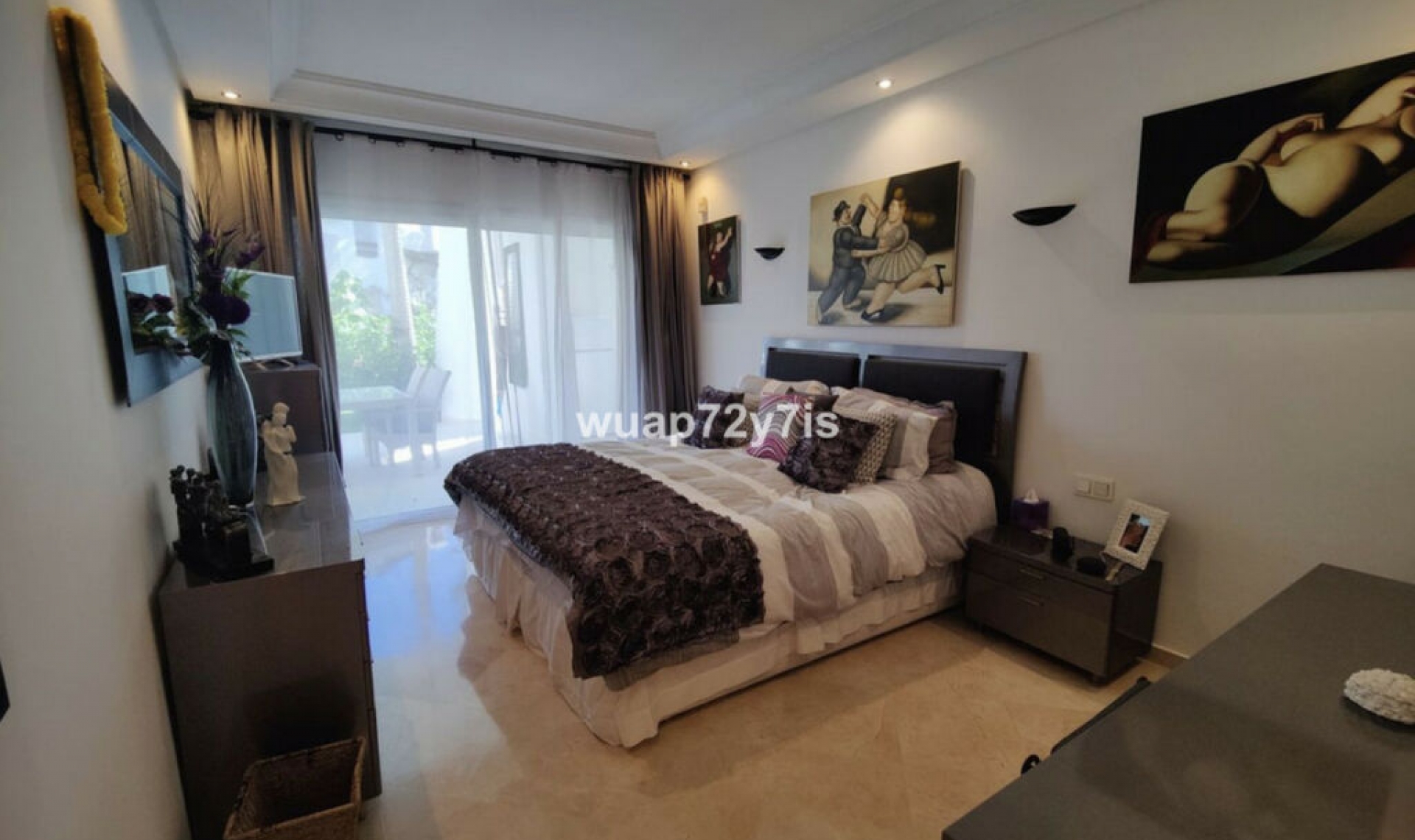 Resale - Apartment -
Puerto Banús