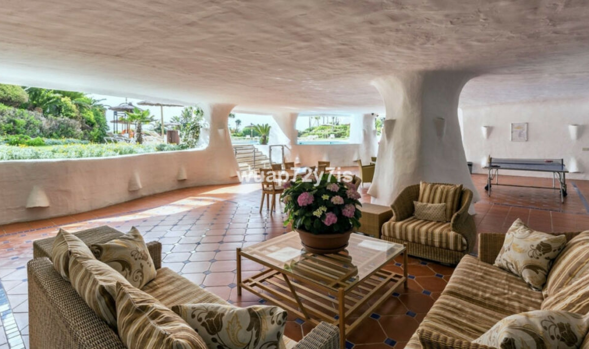 Resale - Apartment -
Puerto Banús