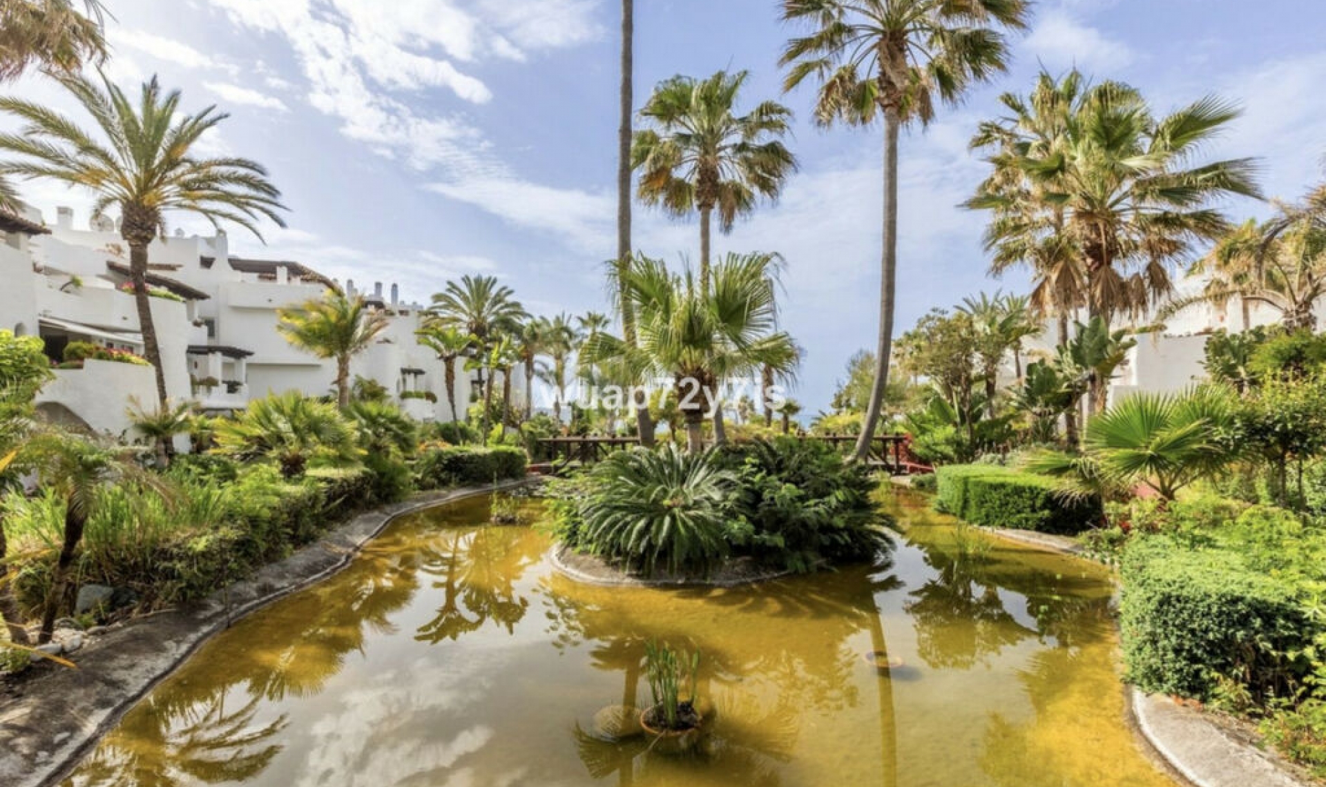 Resale - Apartment -
Puerto Banús