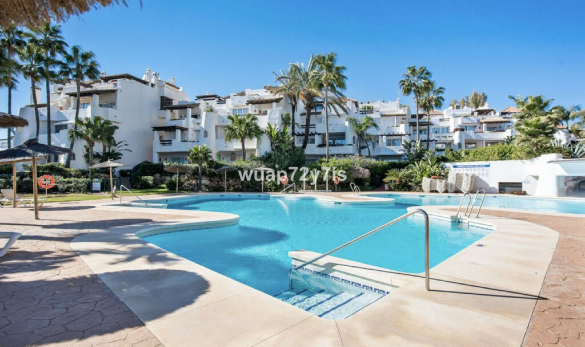 Resale - Apartment -
Puerto Banús