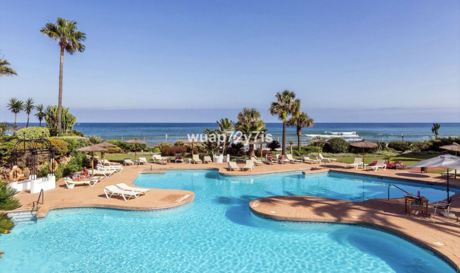 Resale - Apartment -
Puerto Banús