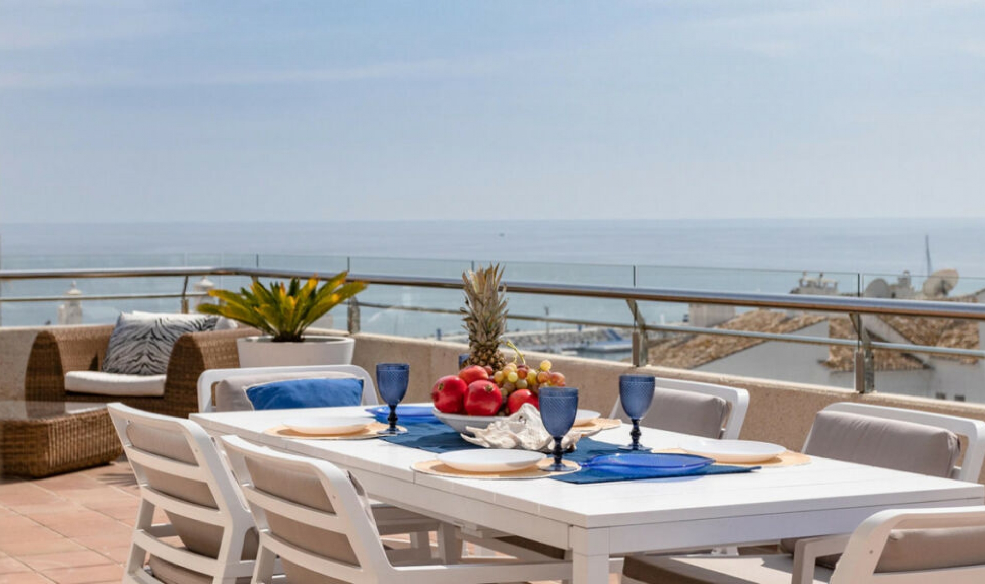 Resale - Apartment -
Puerto Banús