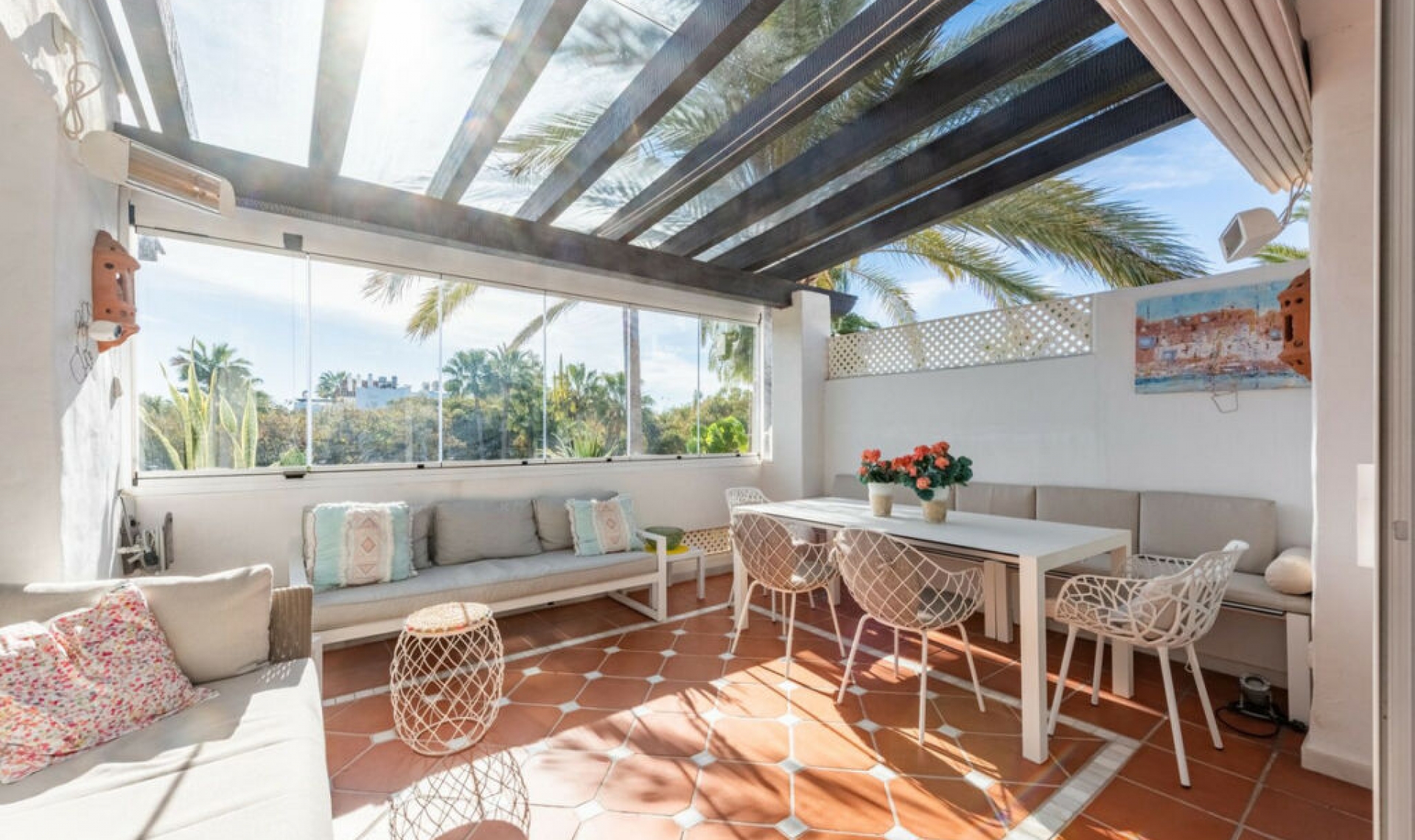 Resale - Apartment -
Puerto Banús