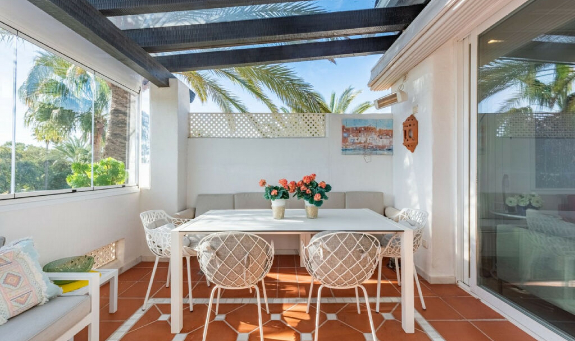 Resale - Apartment -
Puerto Banús