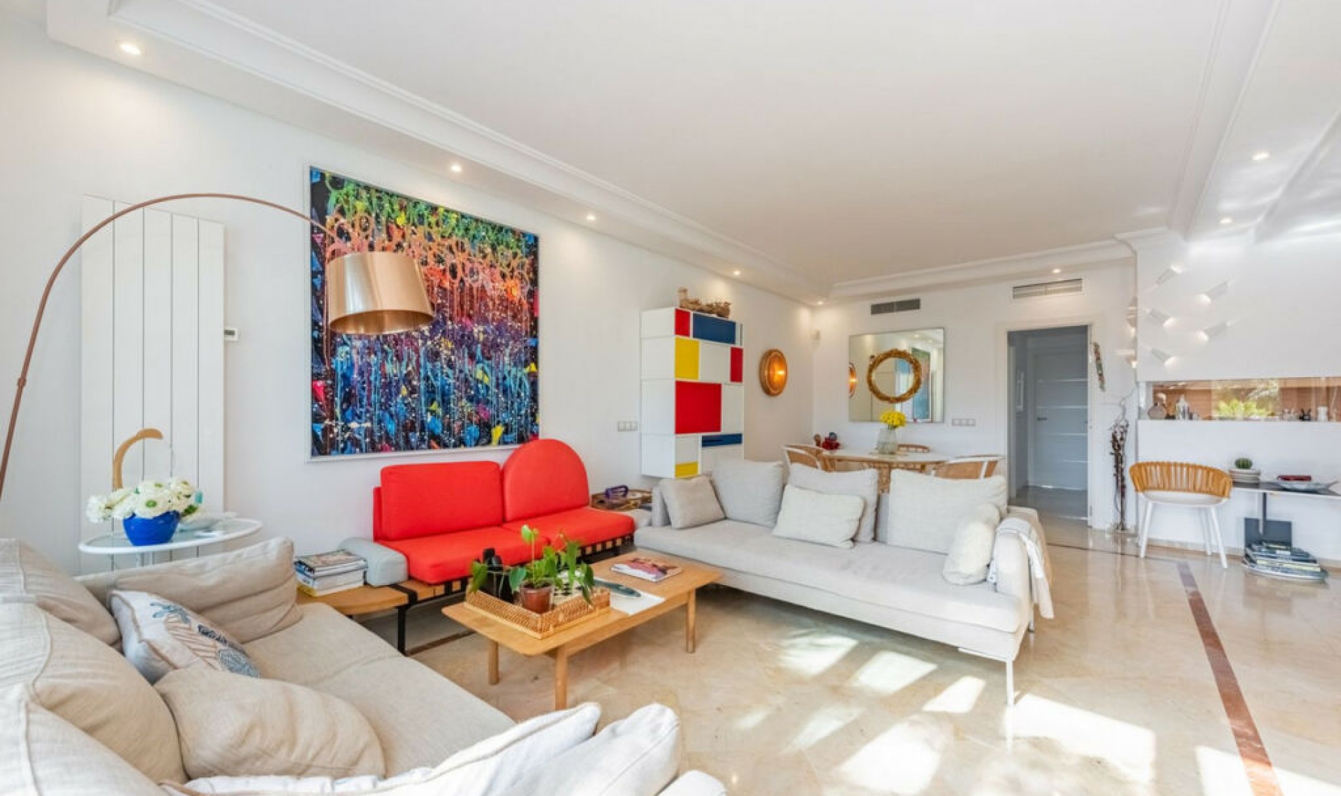 Resale - Apartment -
Puerto Banús