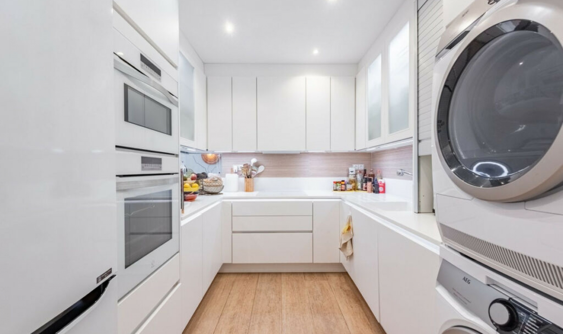 Resale - Apartment -
Puerto Banús