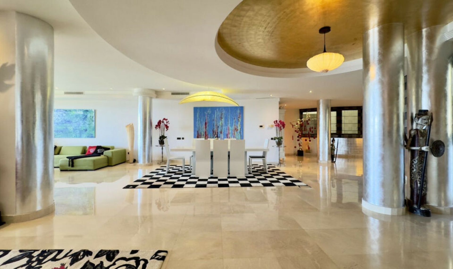 Resale - Apartment -
Puerto Banús