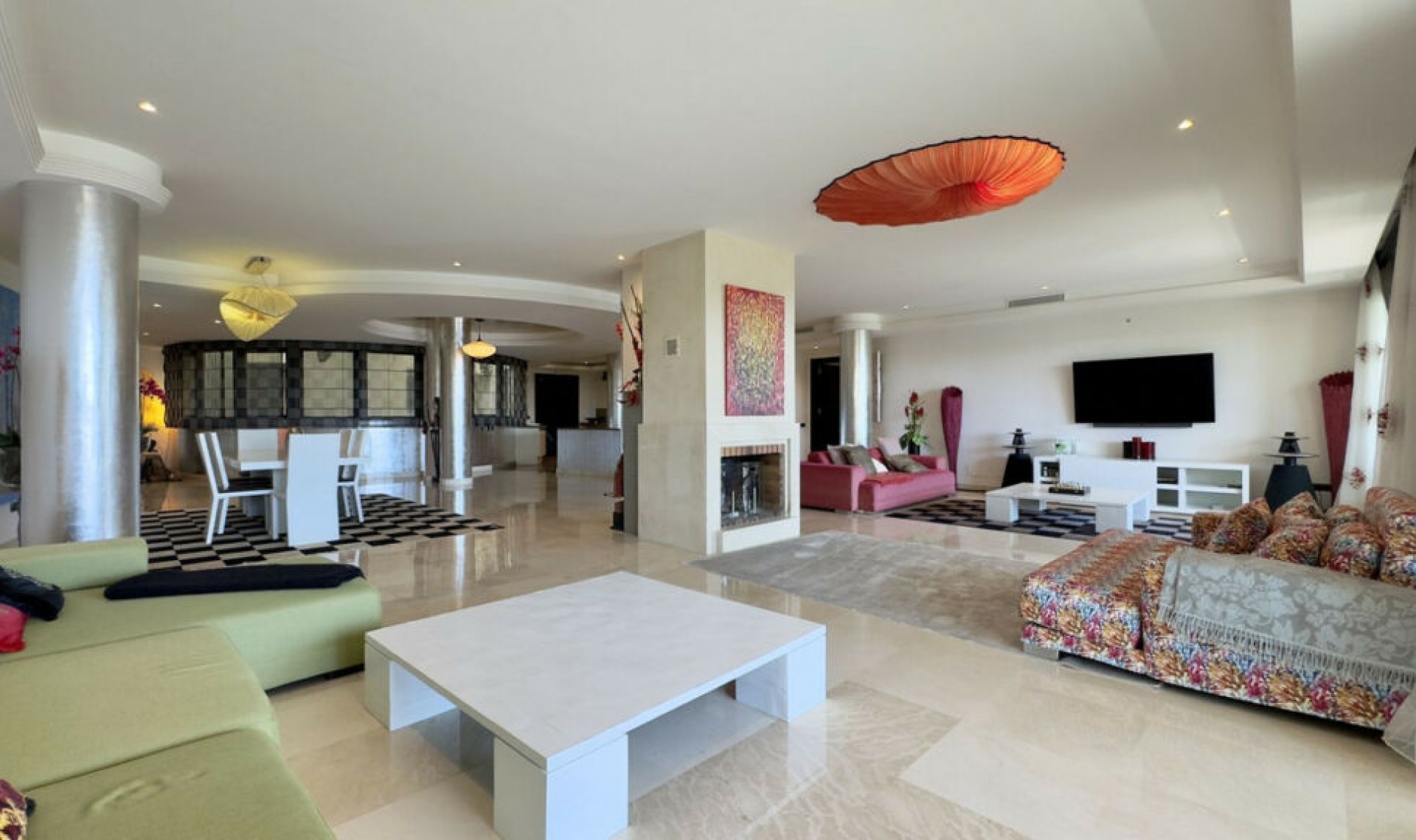 Resale - Apartment -
Puerto Banús