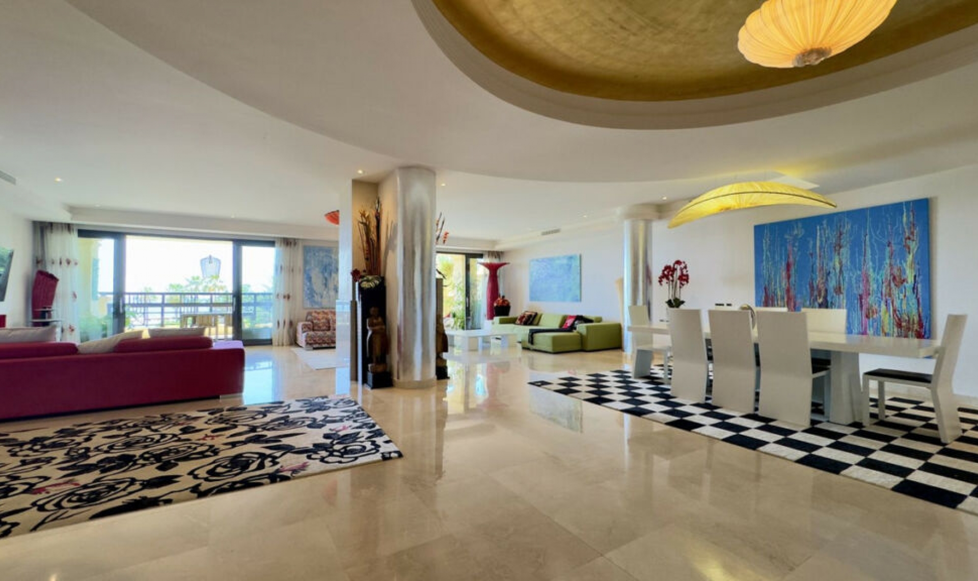 Resale - Apartment -
Puerto Banús