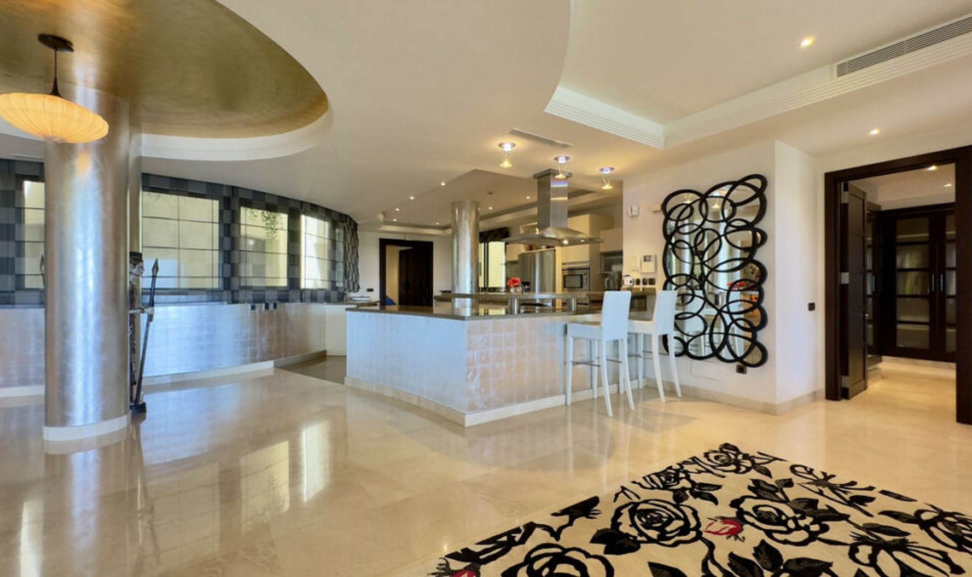 Resale - Apartment -
Puerto Banús