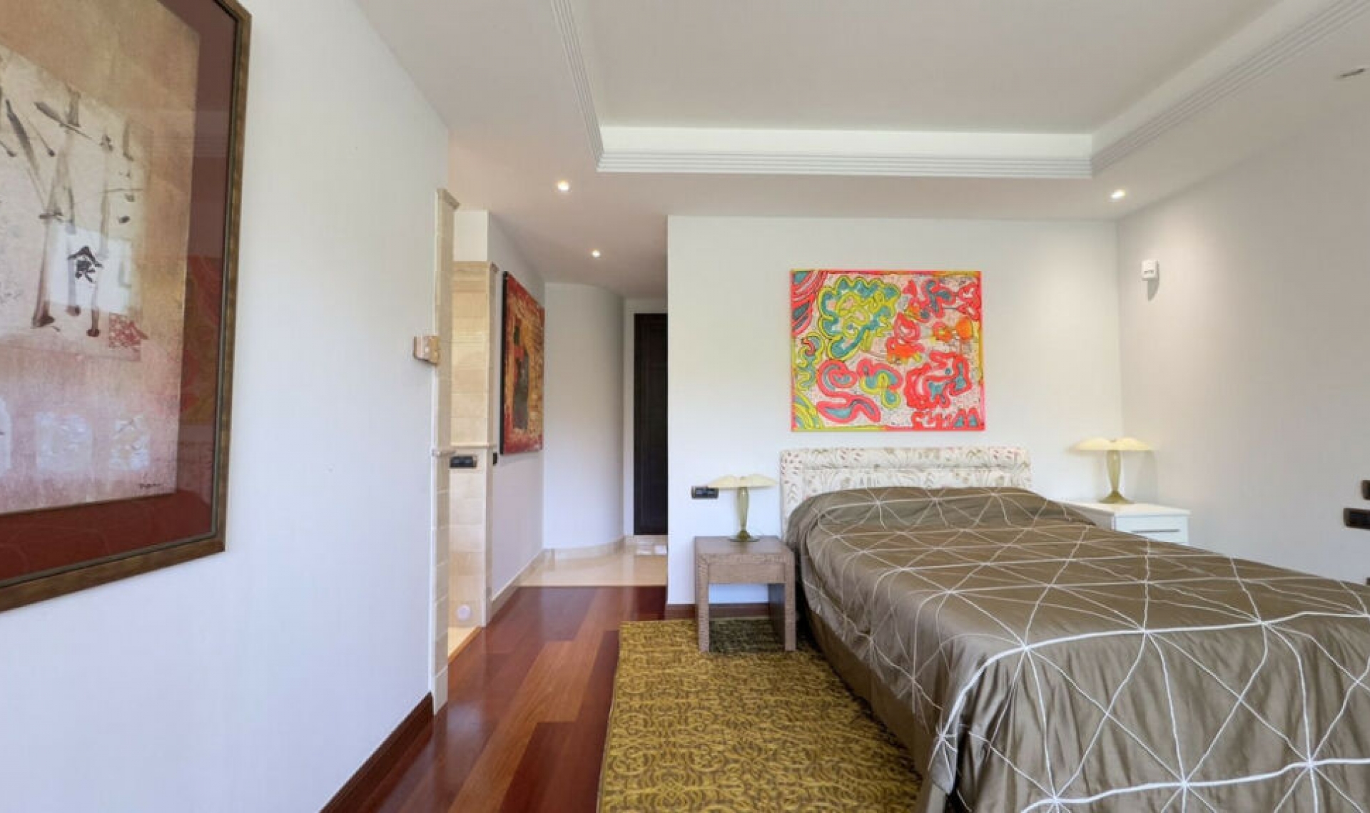 Resale - Apartment -
Puerto Banús