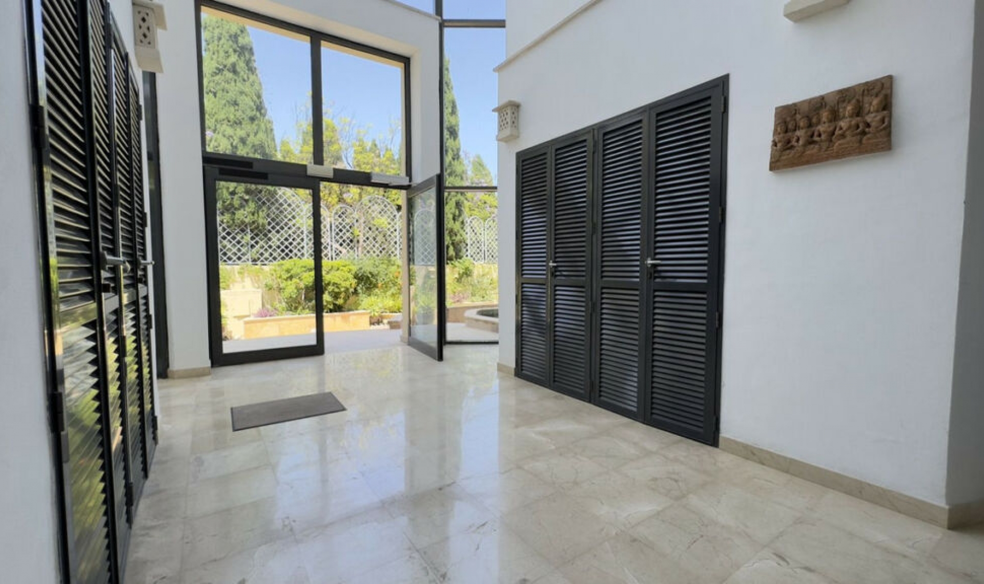 Resale - Apartment -
Puerto Banús