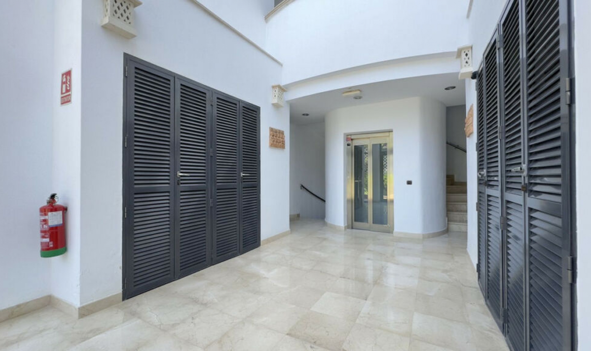 Resale - Apartment -
Puerto Banús