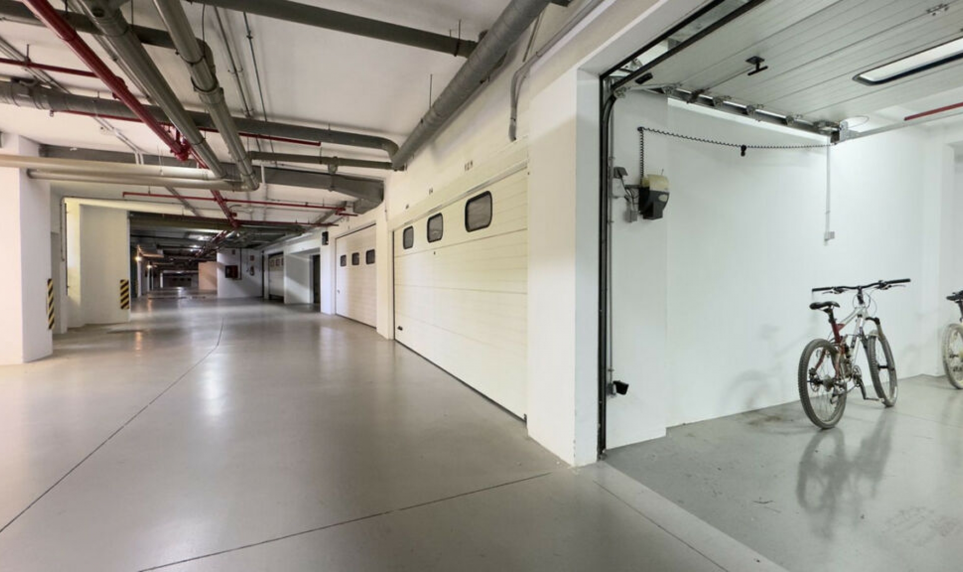 Resale - Apartment -
Puerto Banús