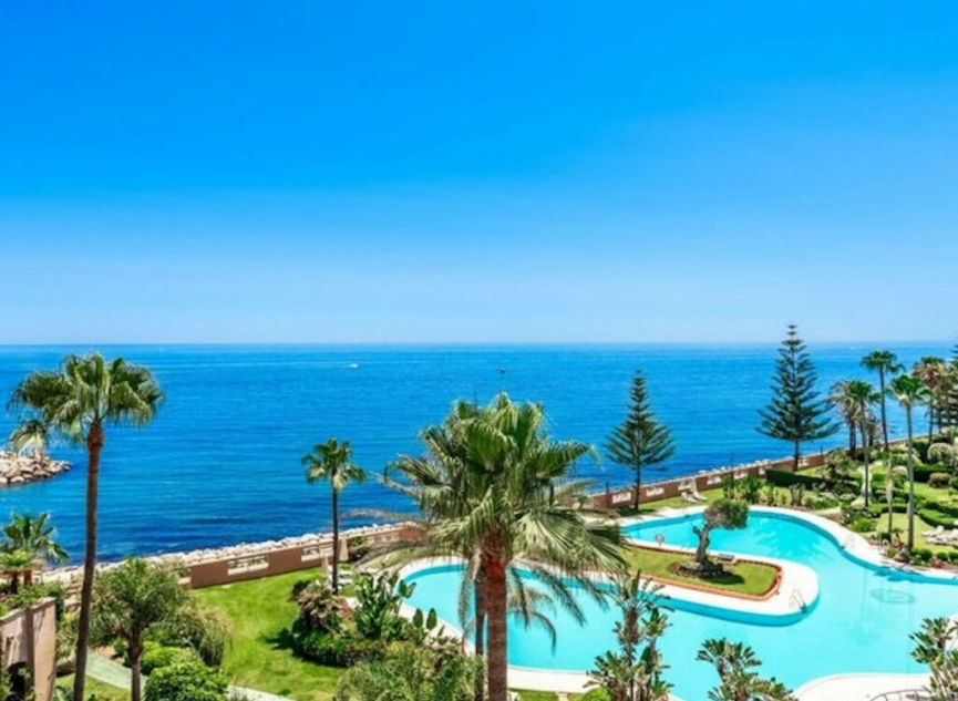 Resale - Apartment -
Puerto Banús