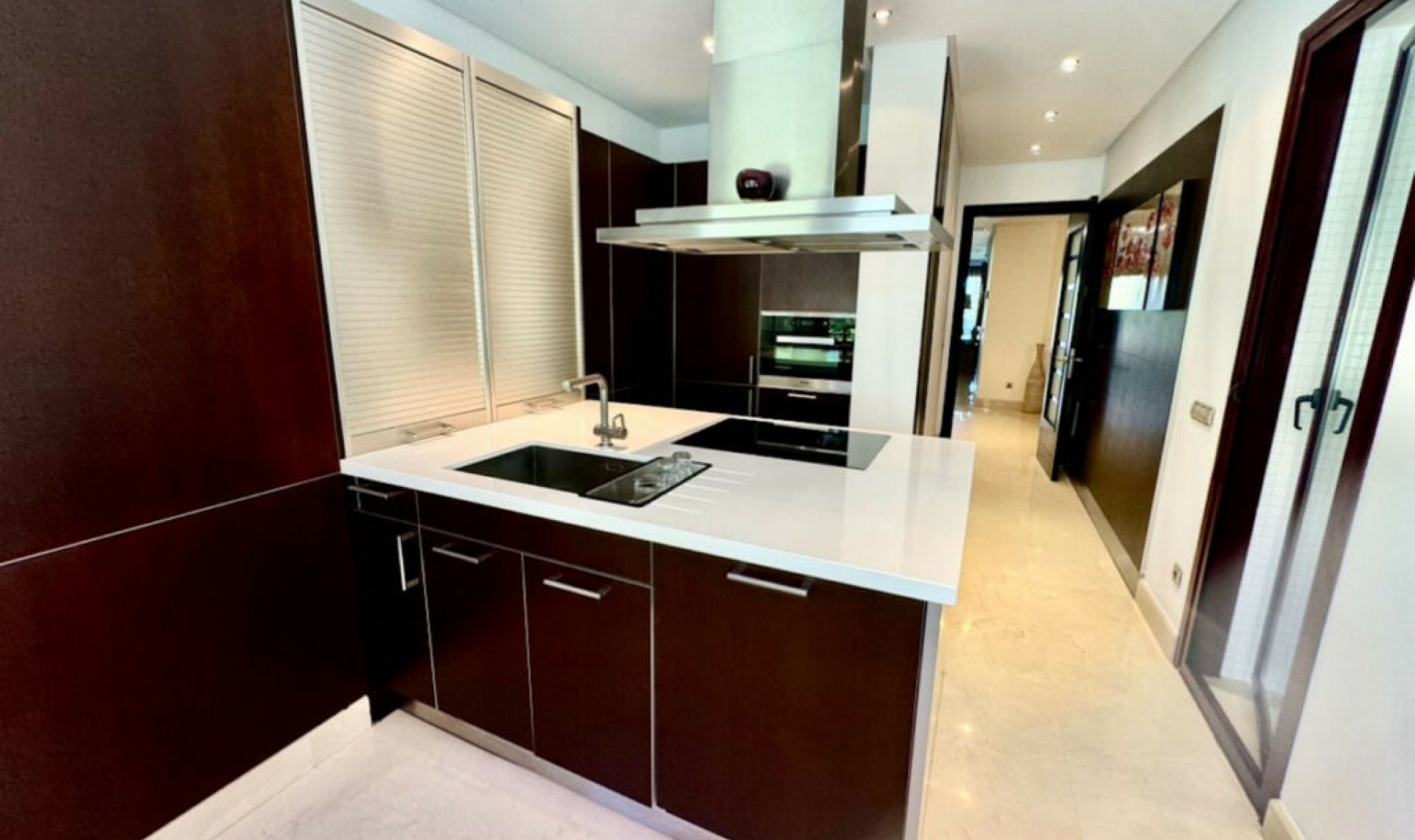 Resale - Apartment -
Puerto Banús