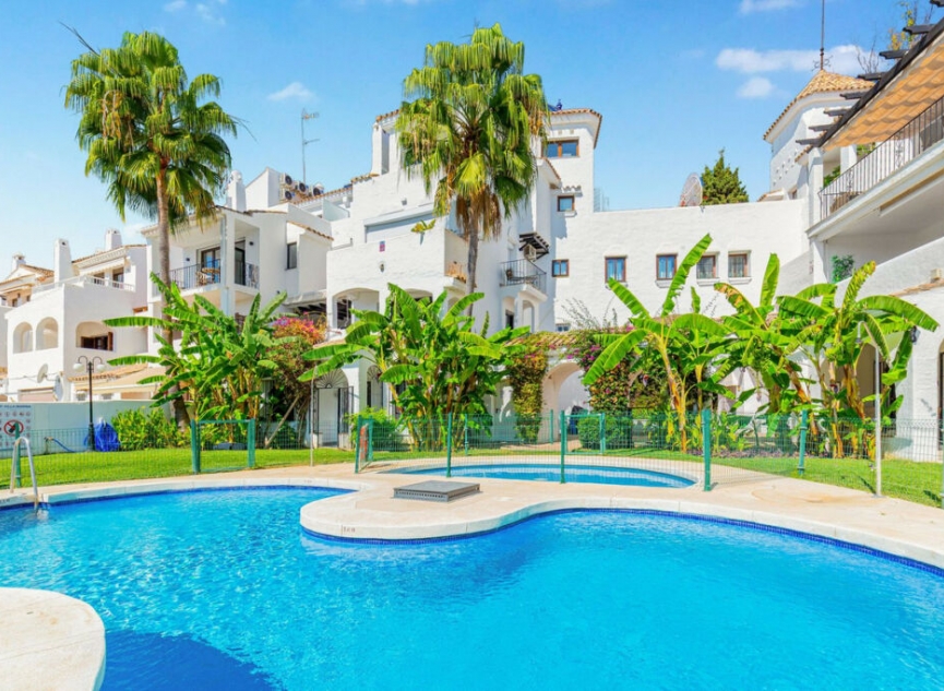 Resale - Apartment -
Puerto Banús