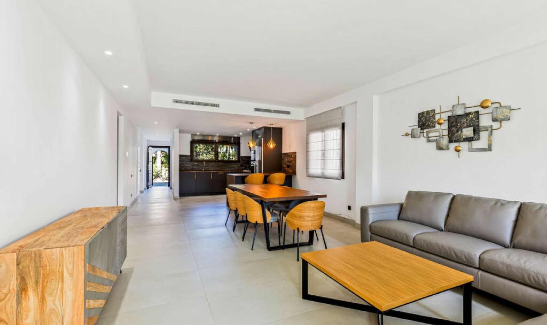 Resale - Apartment -
Puerto Banús
