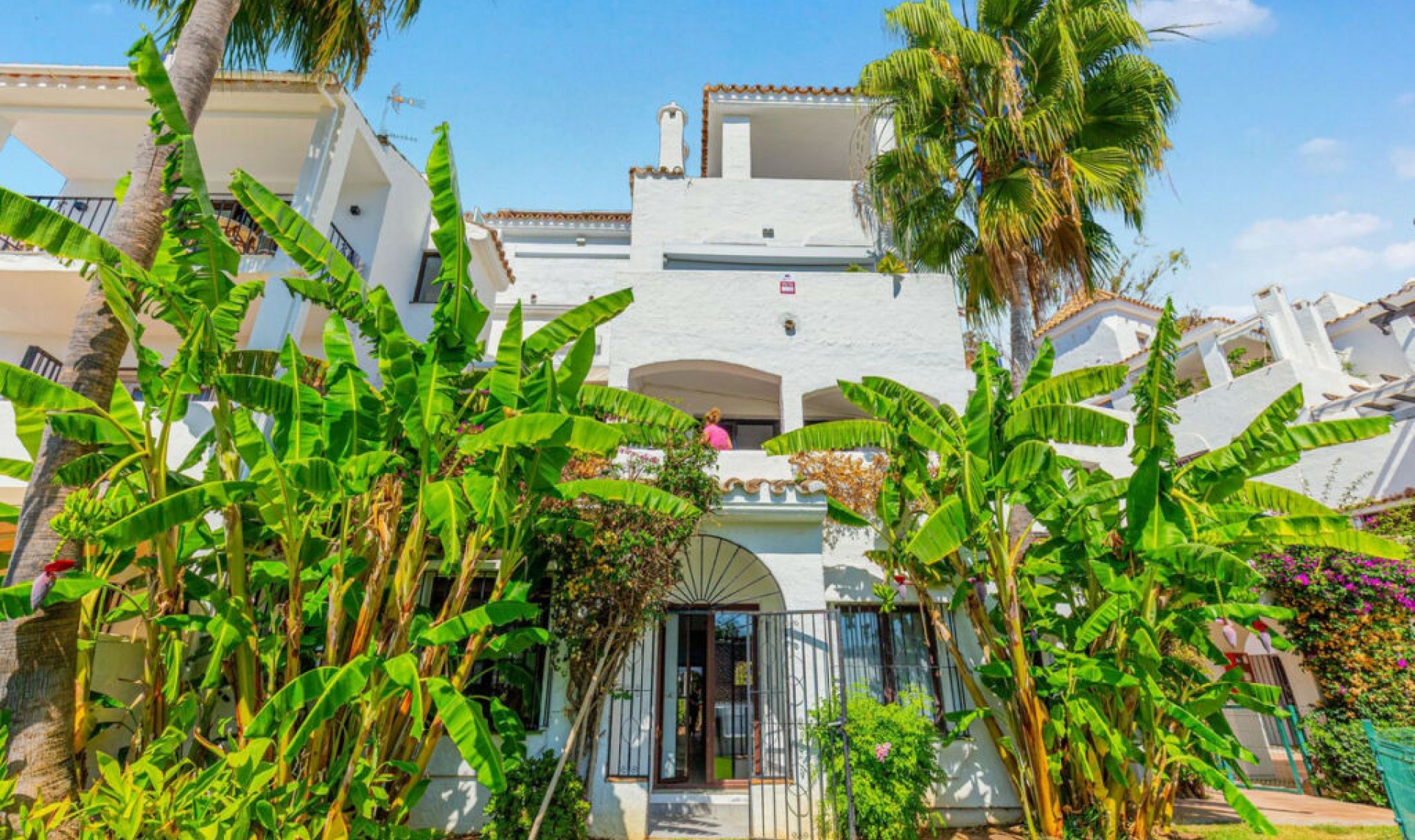 Resale - Apartment -
Puerto Banús