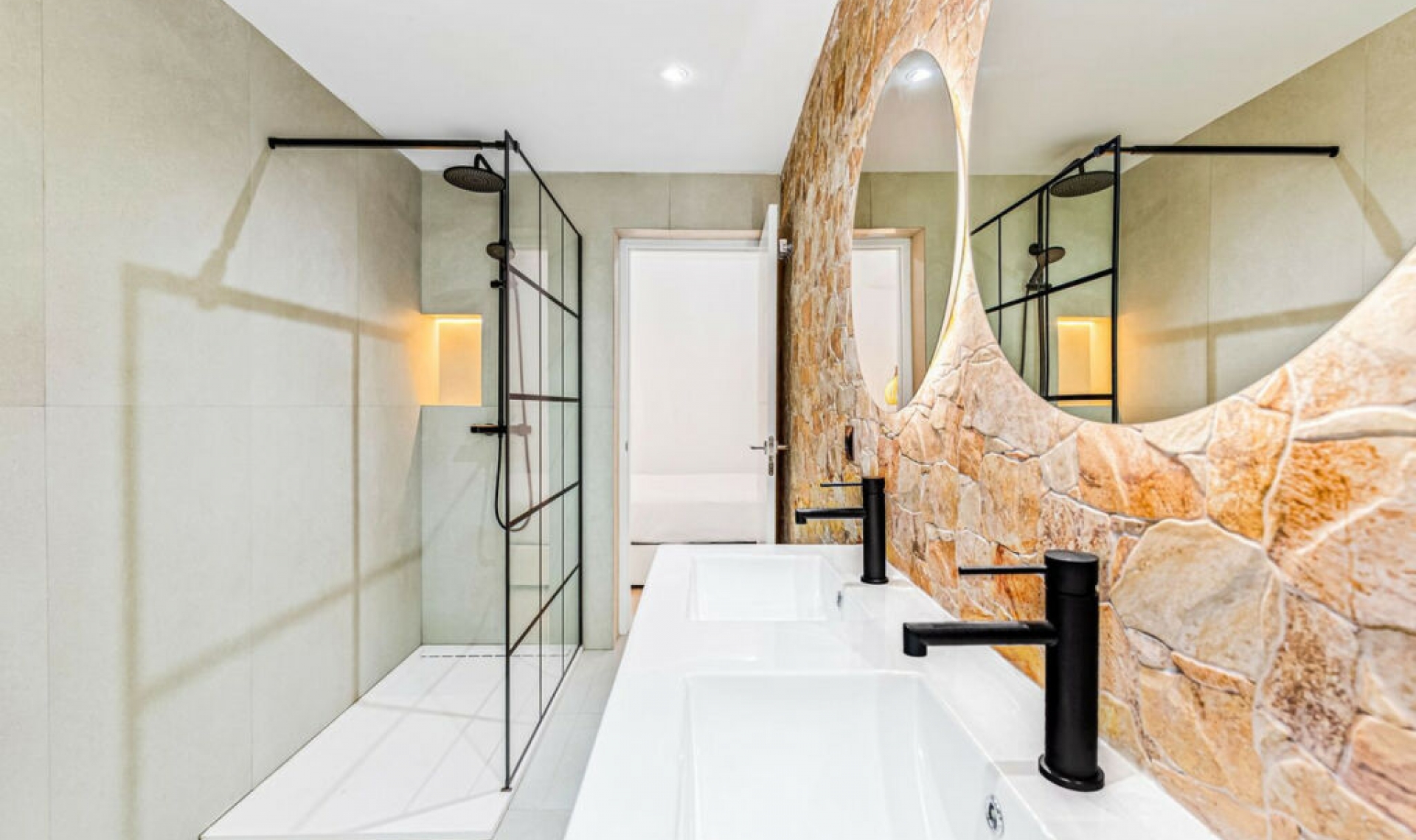 Resale - Apartment -
Puerto Banús