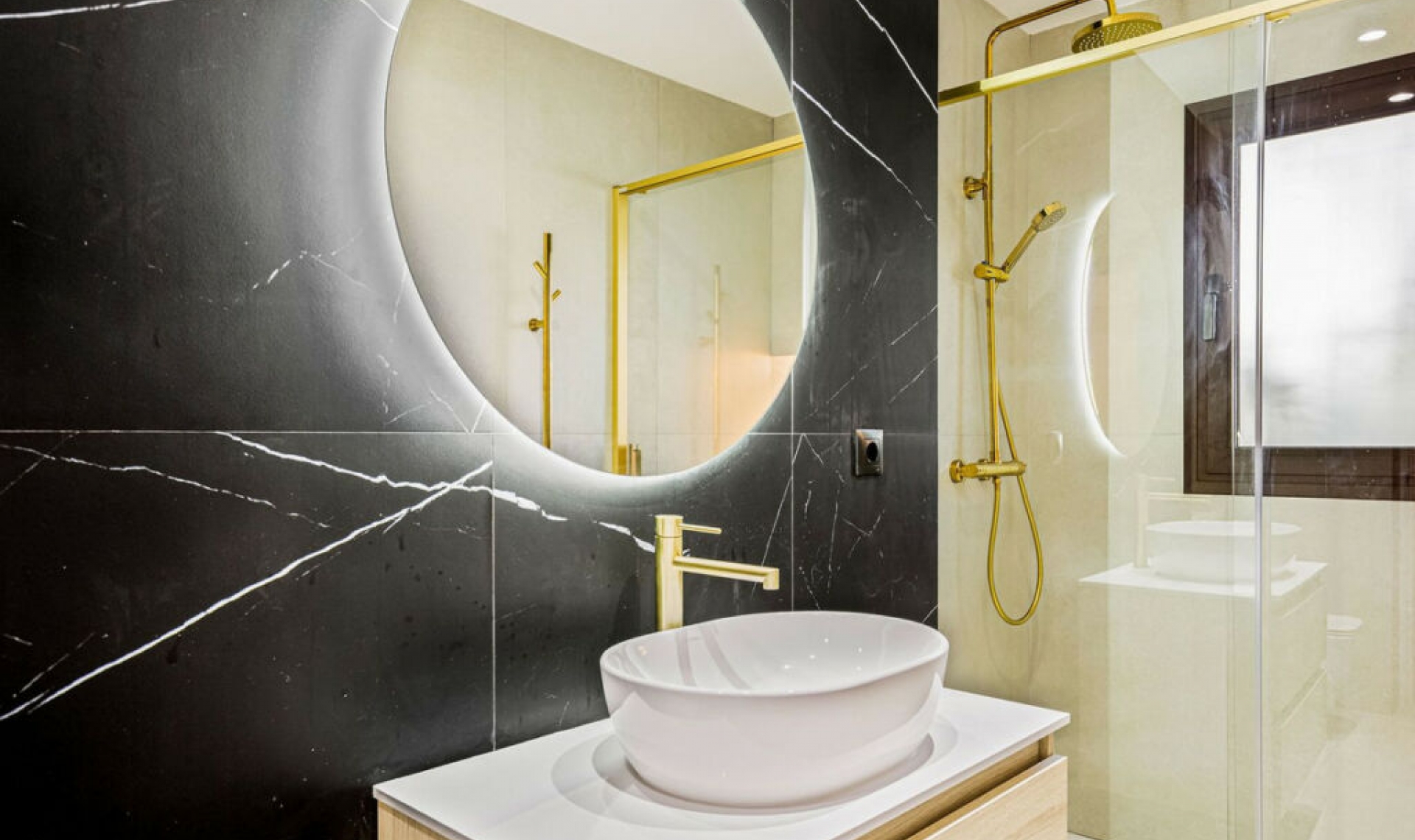 Resale - Apartment -
Puerto Banús