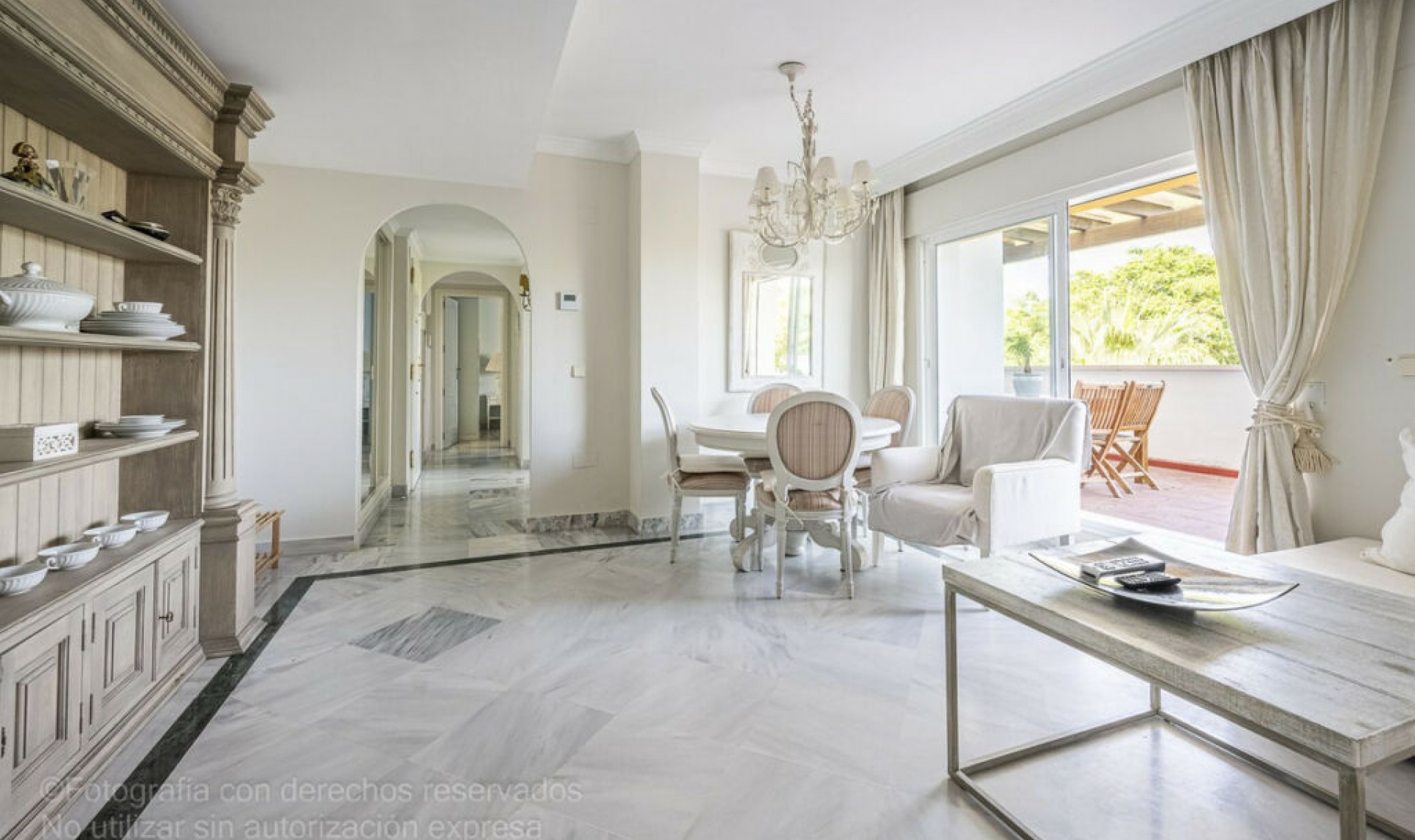 Resale - Apartment -
Puerto Banús