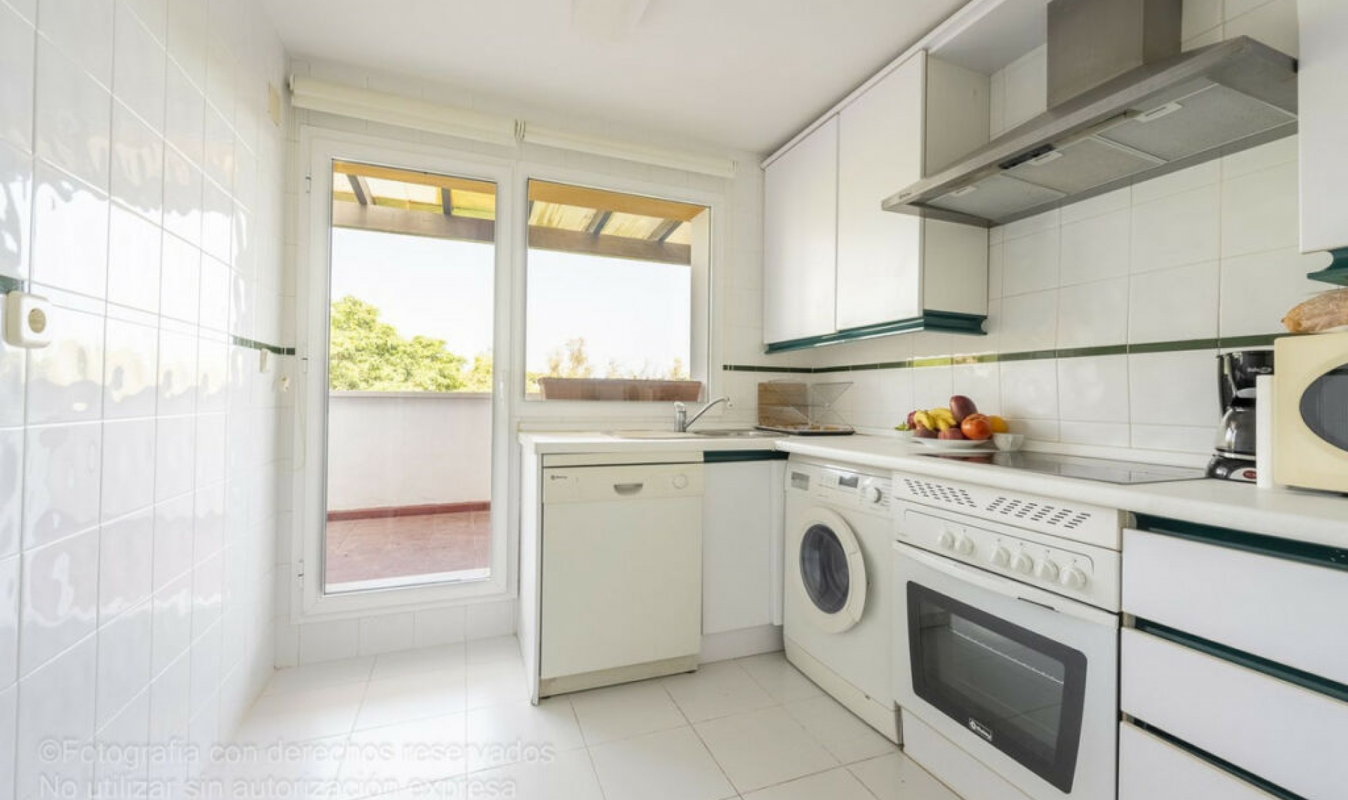 Resale - Apartment -
Puerto Banús