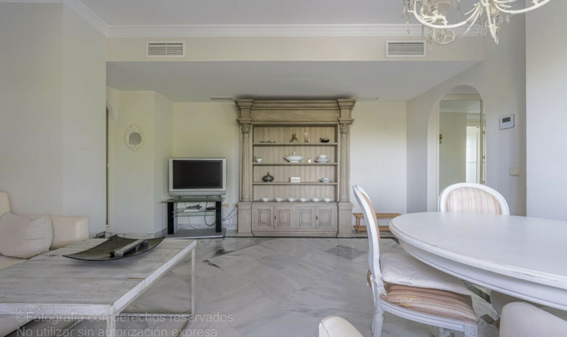 Resale - Apartment -
Puerto Banús