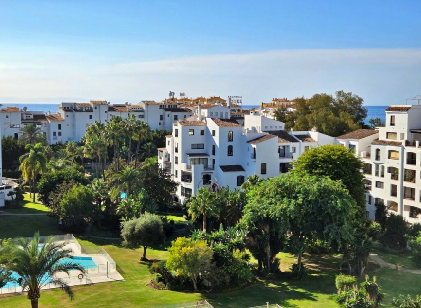 Resale - Apartment -
Puerto Banús