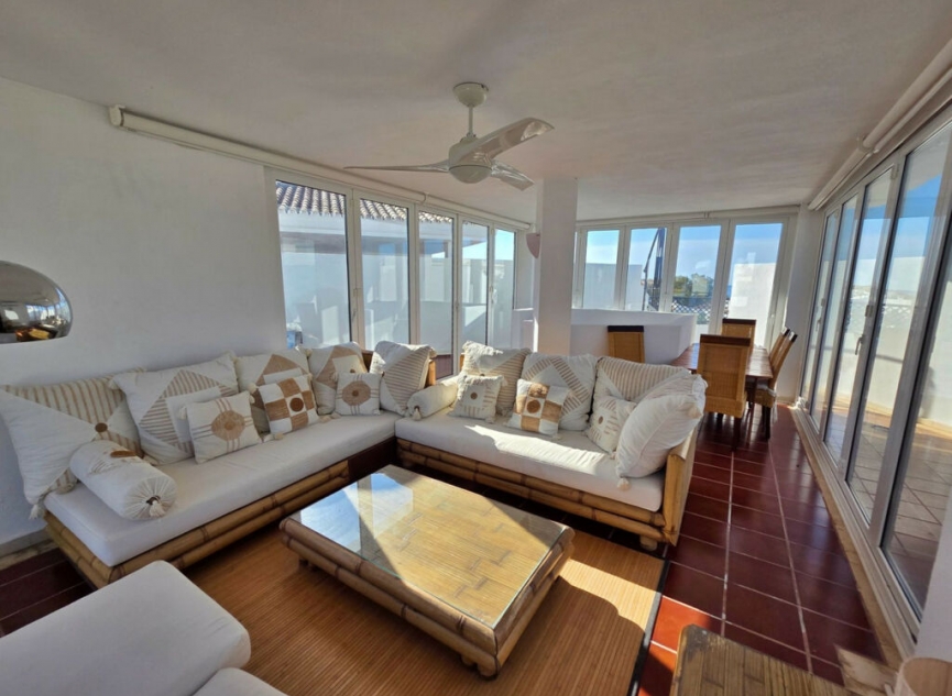 Resale - Apartment -
Puerto Banús